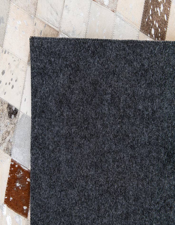 Detail image of 7' 11 x 9' 11 Cowhide Stocks Rug