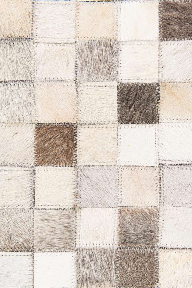 8' 1 x 10' Cowhide Stocks Rug