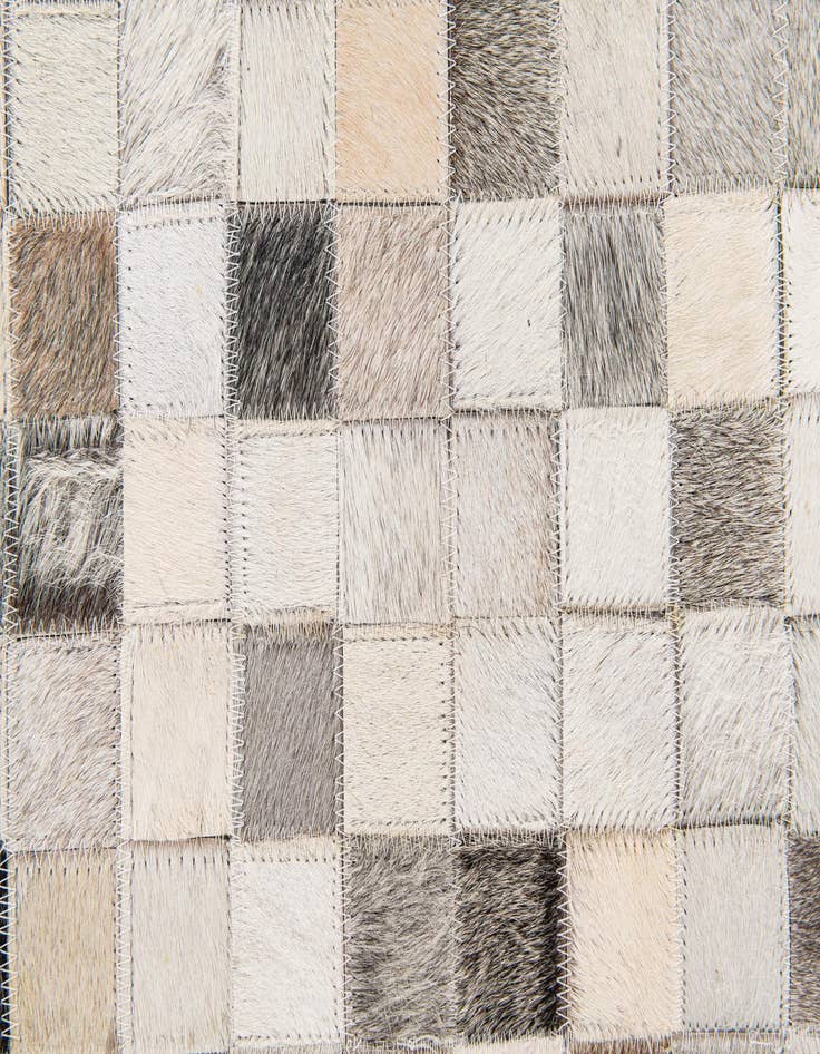 Detail image of 8' x 9' 10 Cowhide Stocks Rug