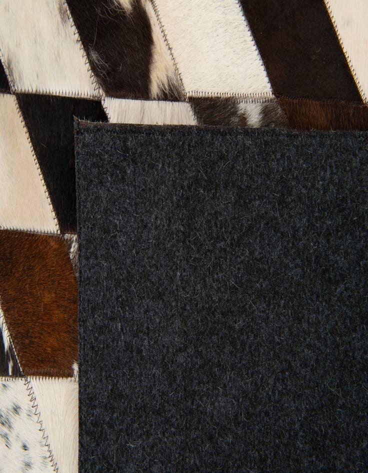 Detail image of 5' 8 x 8' Cowhide Stocks Rug