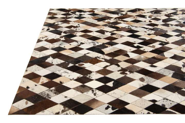 5' 7 x 8' Cowhide Stocks Rug