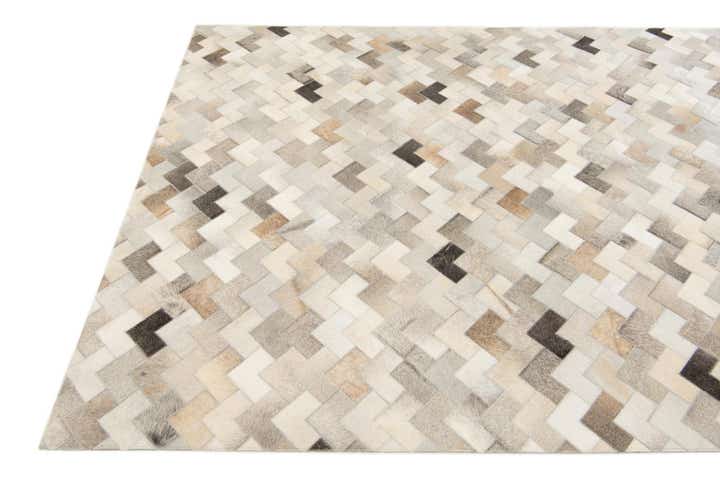 5' 7 x 7' 10 Cowhide Stocks Rug