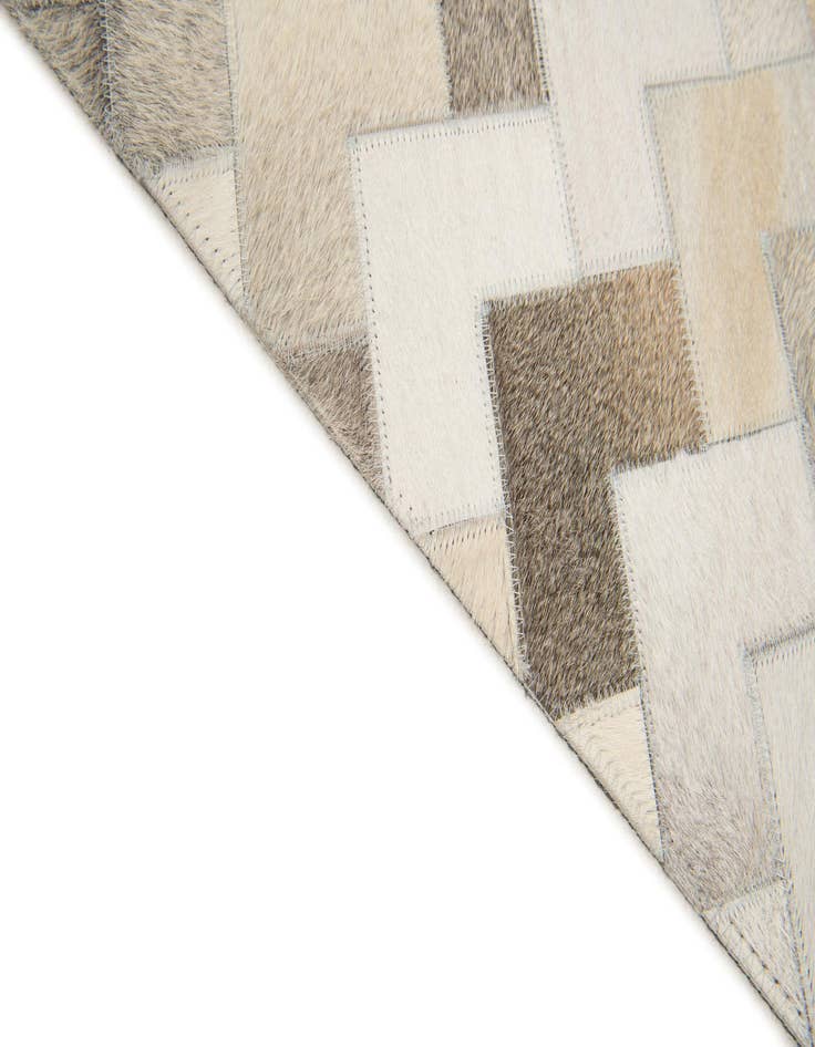 Detail image of 5' 7 x 7' 10 Cowhide Stocks Rug