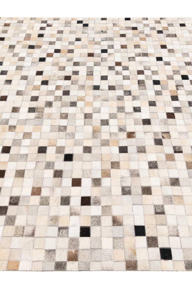 Detail image of 5' x 7' 11 Cowhide Stocks Rug