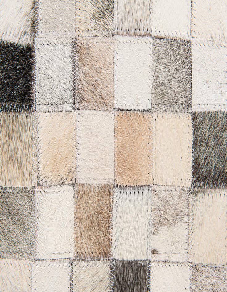 Detail image of 5' x 7' 11 Cowhide Stocks Rug