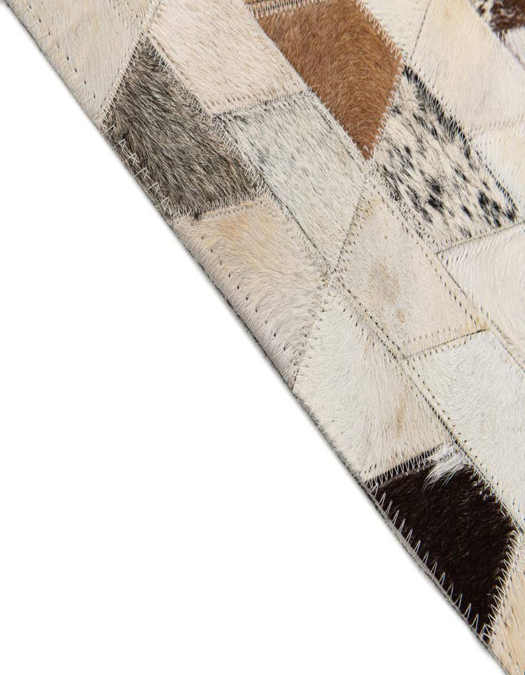 Detail image of 5' x 8' Cowhide Stocks Rug