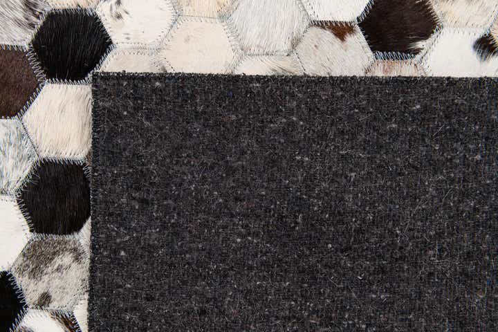 5' x 8' Cowhide Stocks Rug