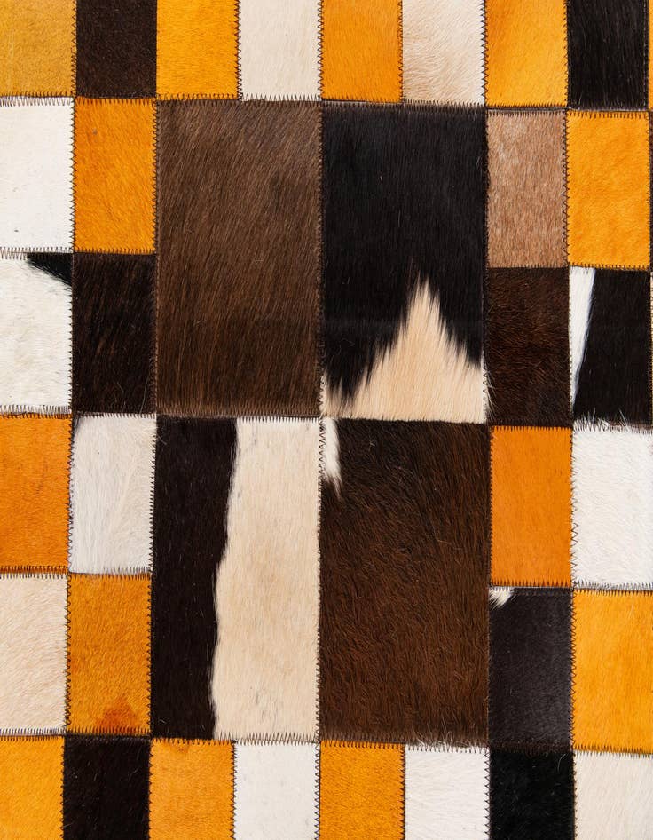 Detail image of 5' x 8' 1 Cowhide Stocks Rug