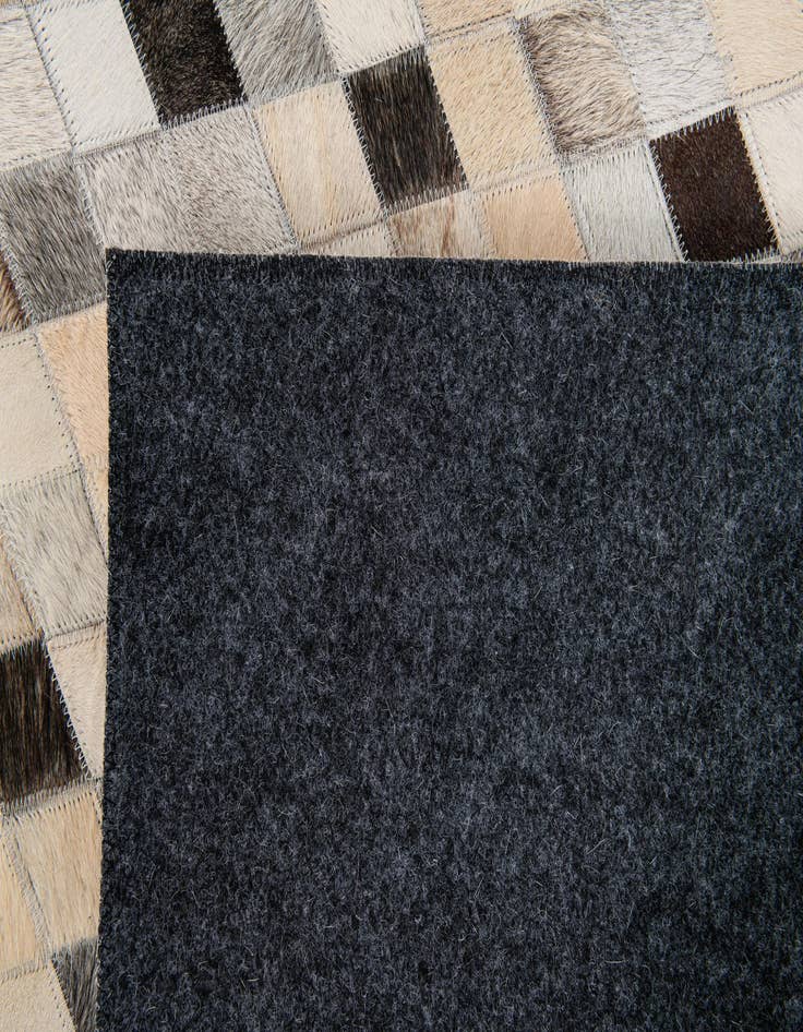 Detail image of 5' 7 x 7' 10 Cowhide Stocks Rug