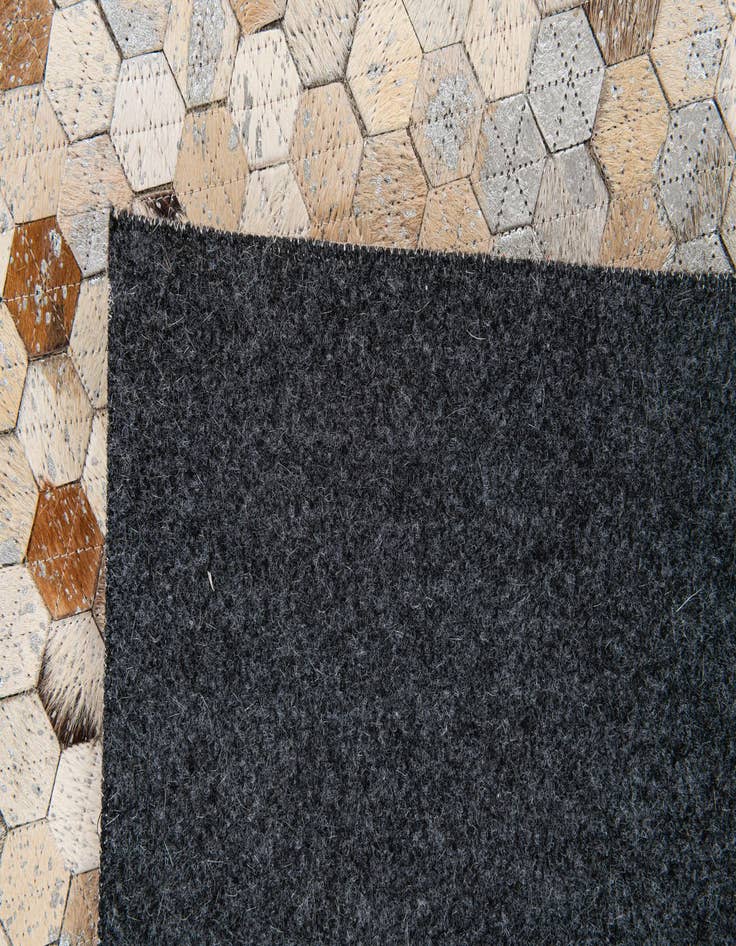 Detail image of 5' 3 x 7' 7 Cowhide Stocks Rug