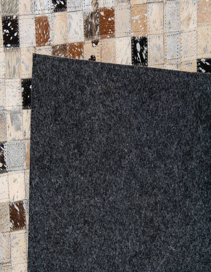 Detail image of 5' 3 x 7' 6 Cowhide Stocks Rug