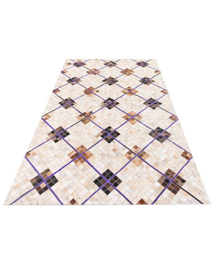 Detail image of 5' x 7' 11 Cowhide Stocks Rug