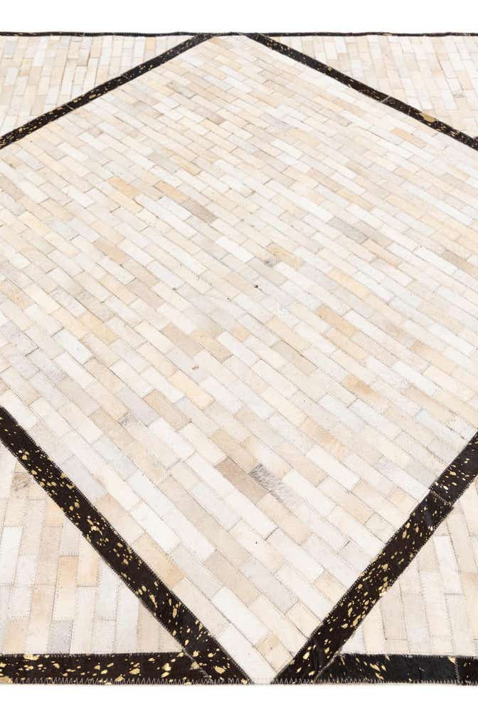 5' x 8' Cowhide Stocks Rug