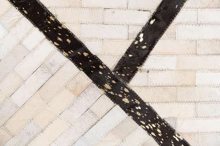 5' x 8' Cowhide Stocks Rug