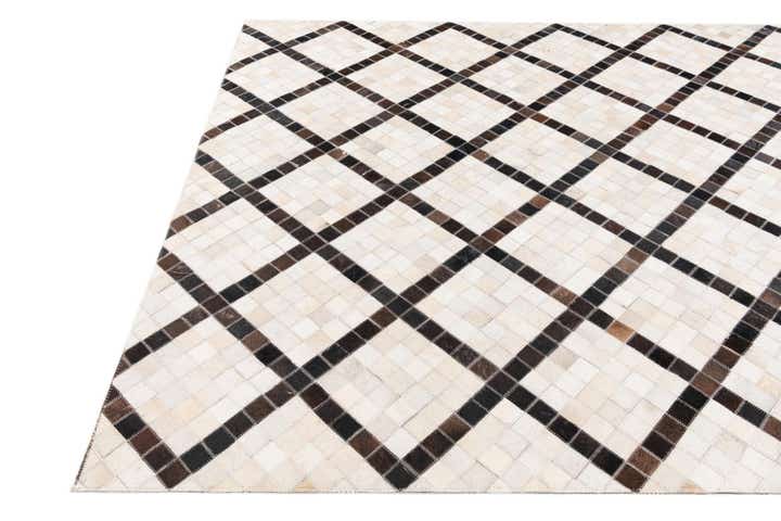 5' x 7' 10 Cowhide Stocks Rug