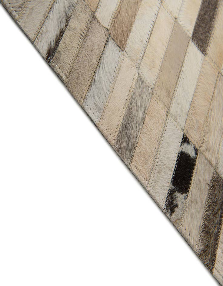 Detail image of 5' 1 x 7' 11 Cowhide Stocks Rug