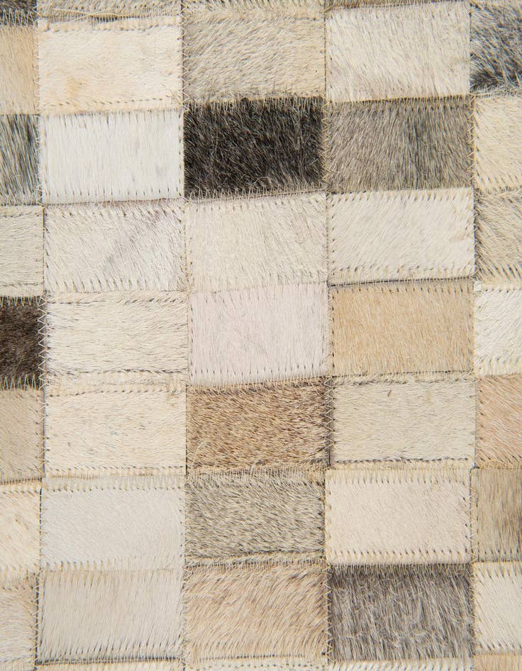 Detail image of 5' 1 x 7' 11 Cowhide Stocks Rug