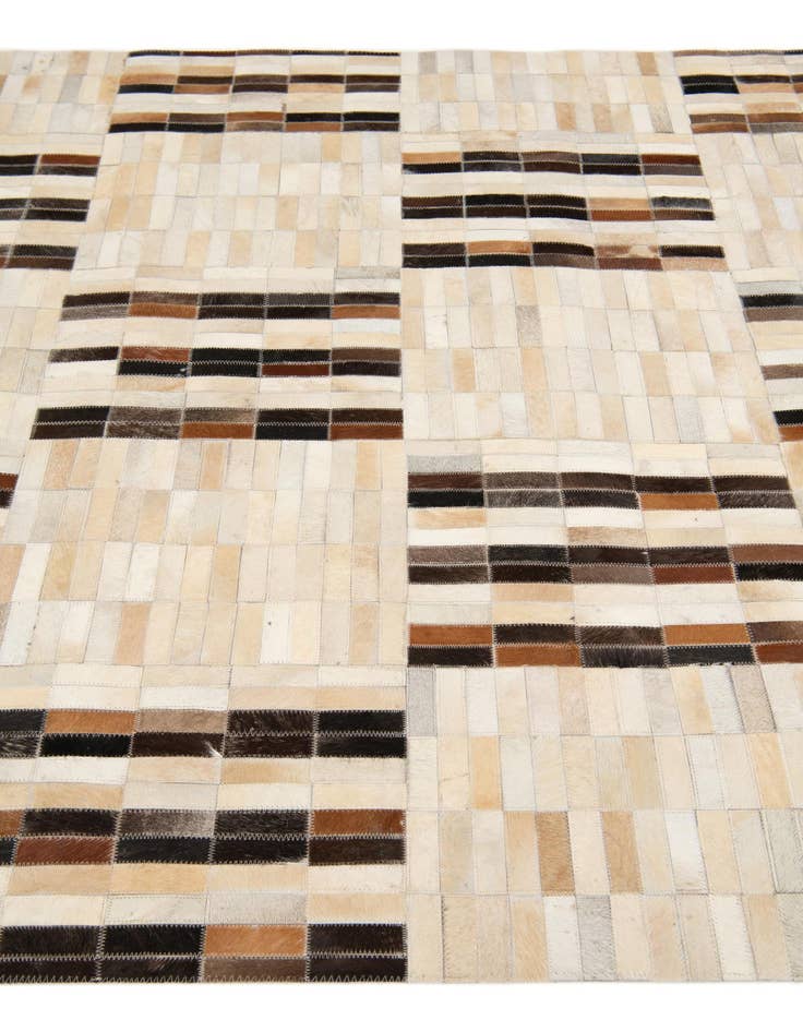 Detail image of 5' x 7' 11 Cowhide Stocks Rug