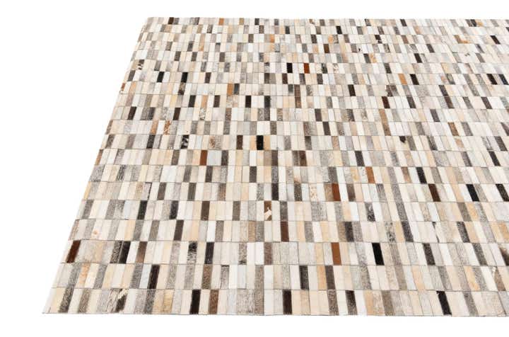 5' 1 x 8' Cowhide Stocks Rug