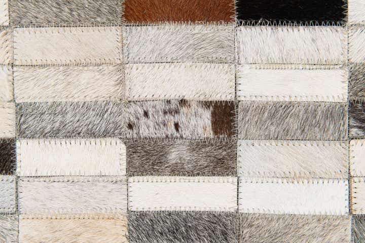 5' 1 x 8' Cowhide Stocks Rug