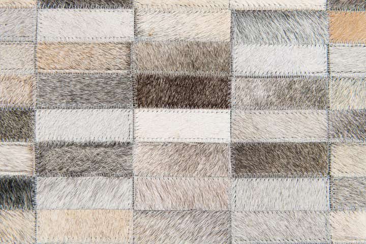 5' x 8' Cowhide Stocks Rug