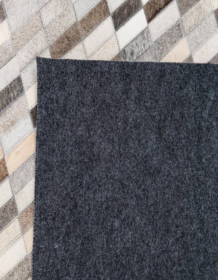 Detail image of 5' x 8' Cowhide Stocks Rug