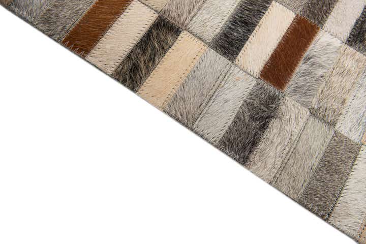 5' 1 x 7' 11 Cowhide Stocks Rug