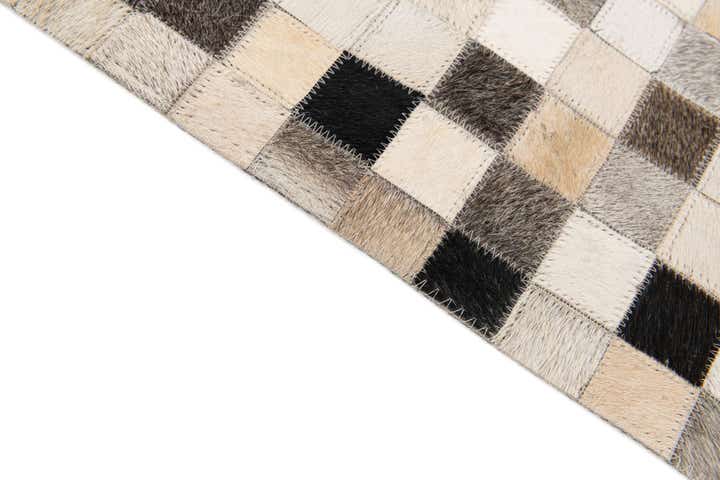5' 2 x 8' Cowhide Stocks Rug