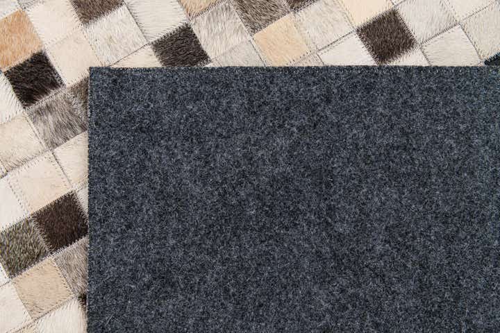 5' 2 x 8' Cowhide Stocks Rug