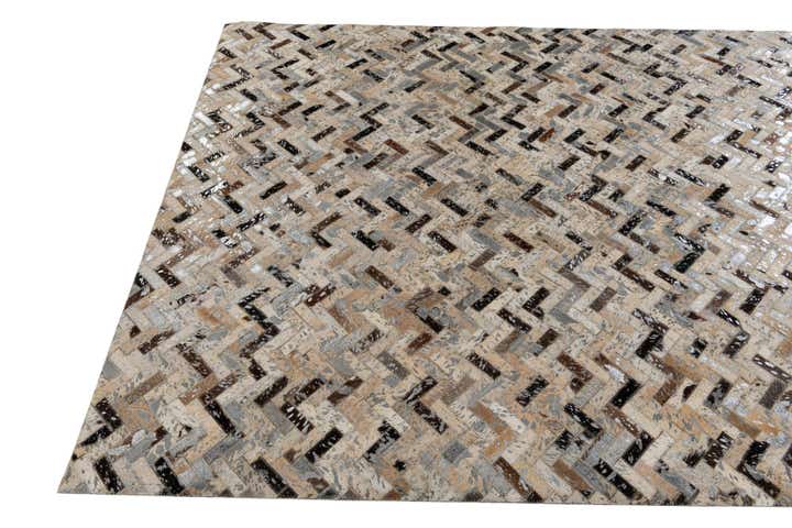 5' x 7' 7 Cowhide Stocks Rug