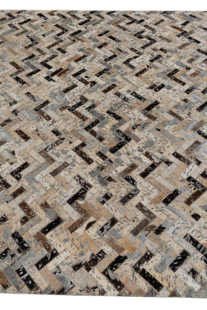 5' x 7' 7 Cowhide Stocks Rug