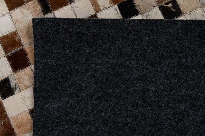 5' 1 x 8' Cowhide Stocks Rug