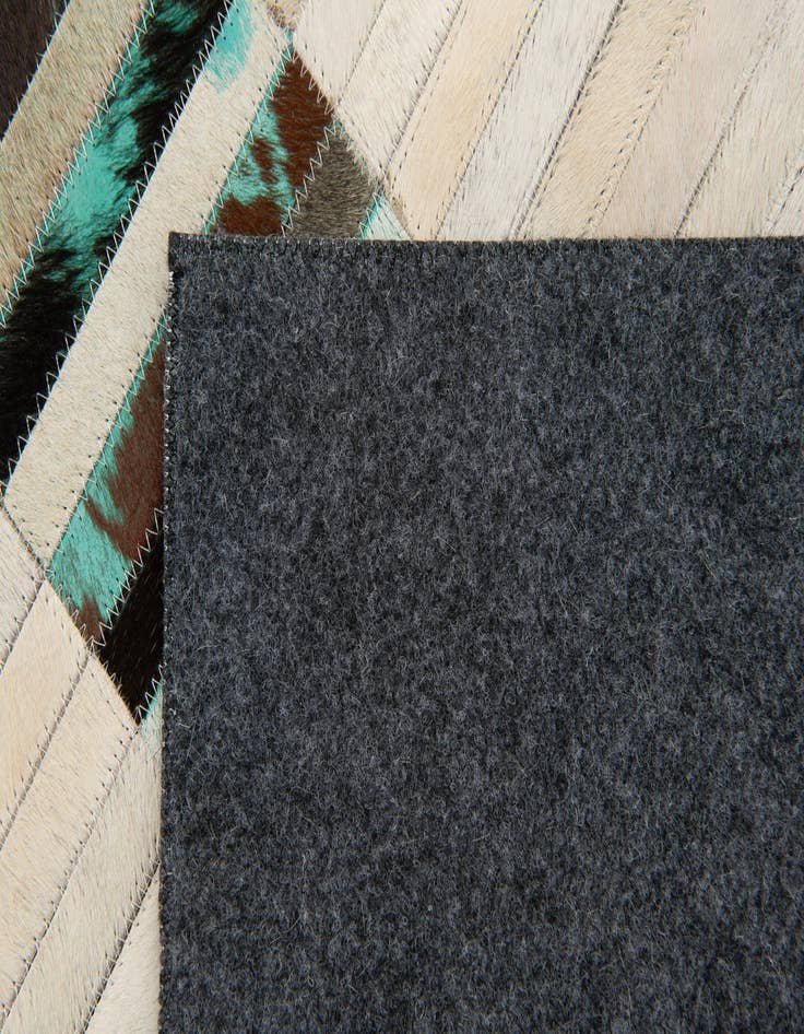 Detail image of 6' x 9' 1 Cowhide Stocks Rug