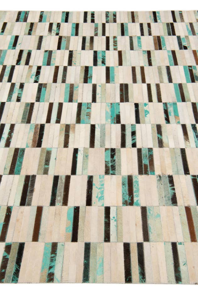 Detail image of 6' x 8' 11 Cowhide Stocks Rug