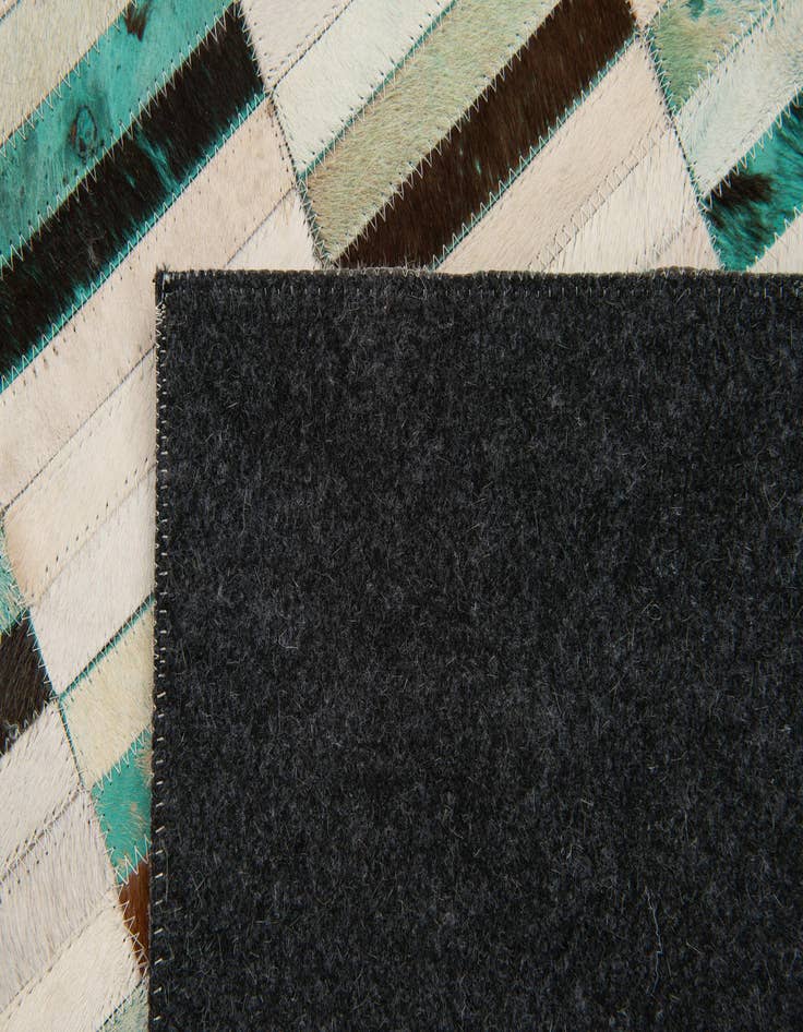 Detail image of 6' x 8' 11 Cowhide Stocks Rug