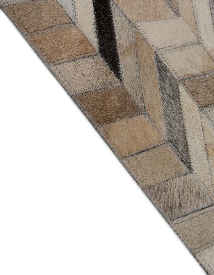 Detail image of 6' 8 x 9' 11 Cowhide Stocks Rug