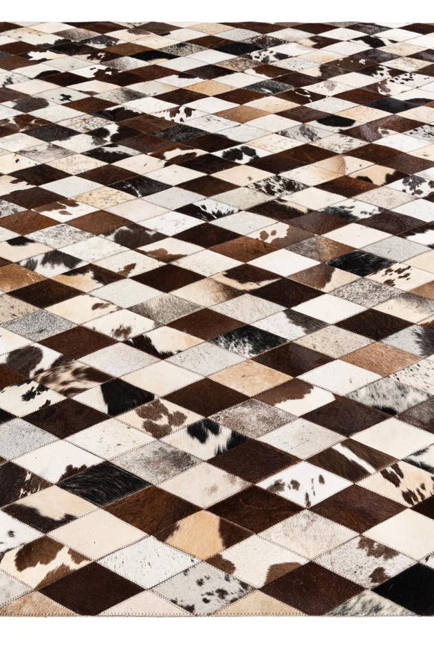 Detail image of 6' 6 x 9' 10 Cowhide Stocks Rug