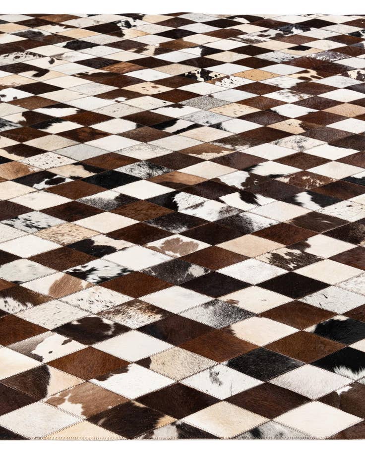 Detail image of 6' 6 x 9' 10 Cowhide Stocks Rug