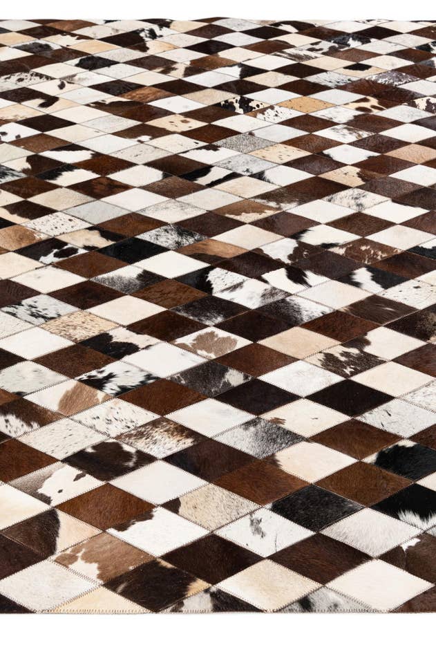 Detail image of 6' 6 x 9' 10 Cowhide Stocks Rug