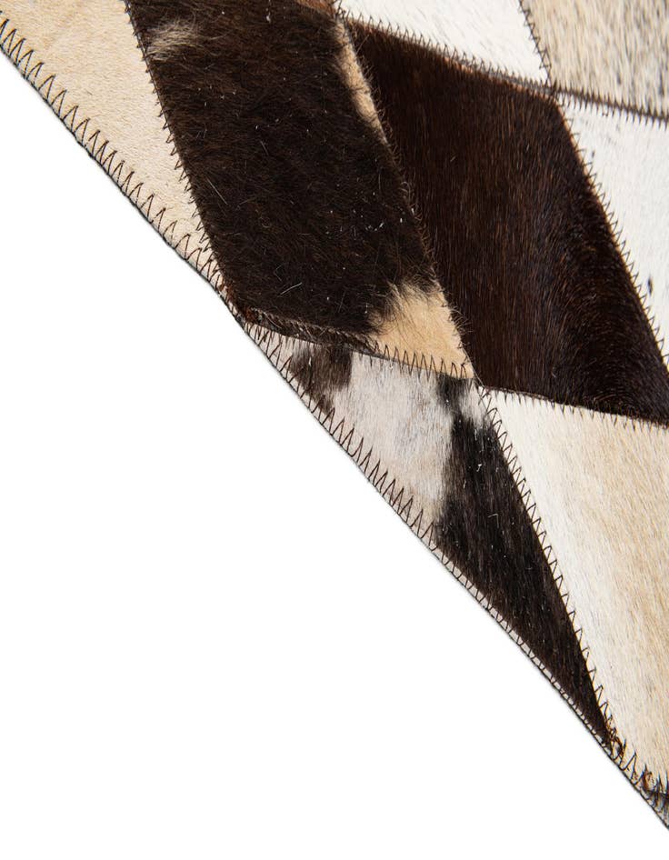Detail image of 6' 6 x 9' 10 Cowhide Stocks Rug