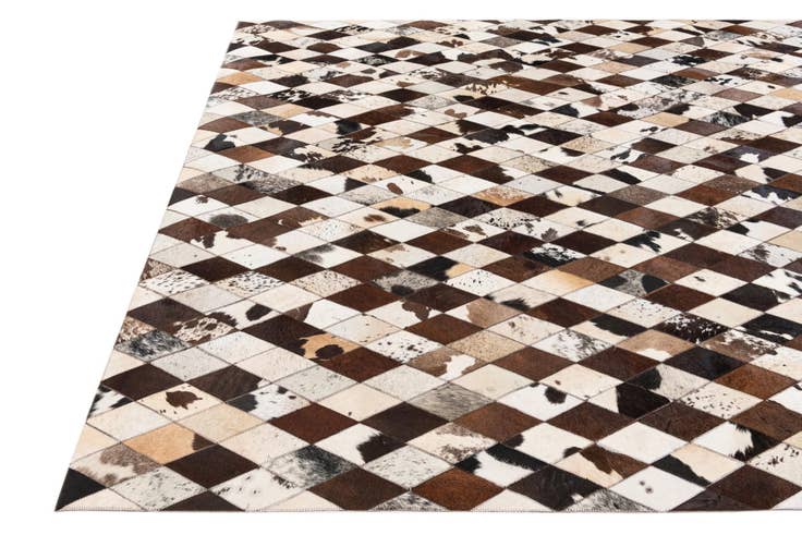 Detail image of 6' 7 x 9' 10 Cowhide Stocks Rug