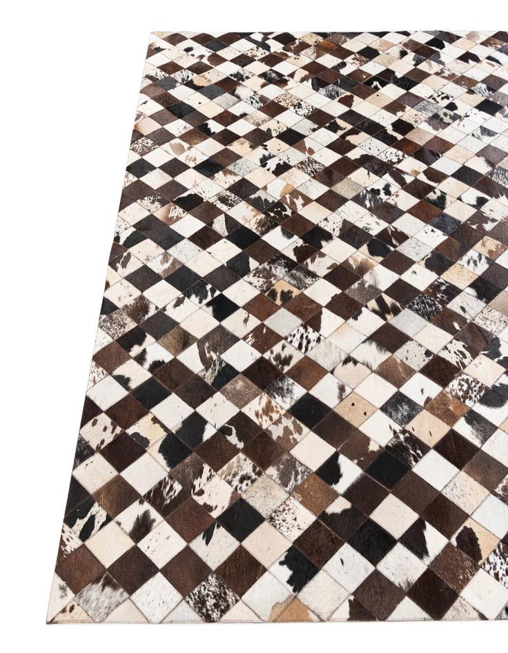 Detail image of 6' 8 x 9' 9 Cowhide Stocks Rug