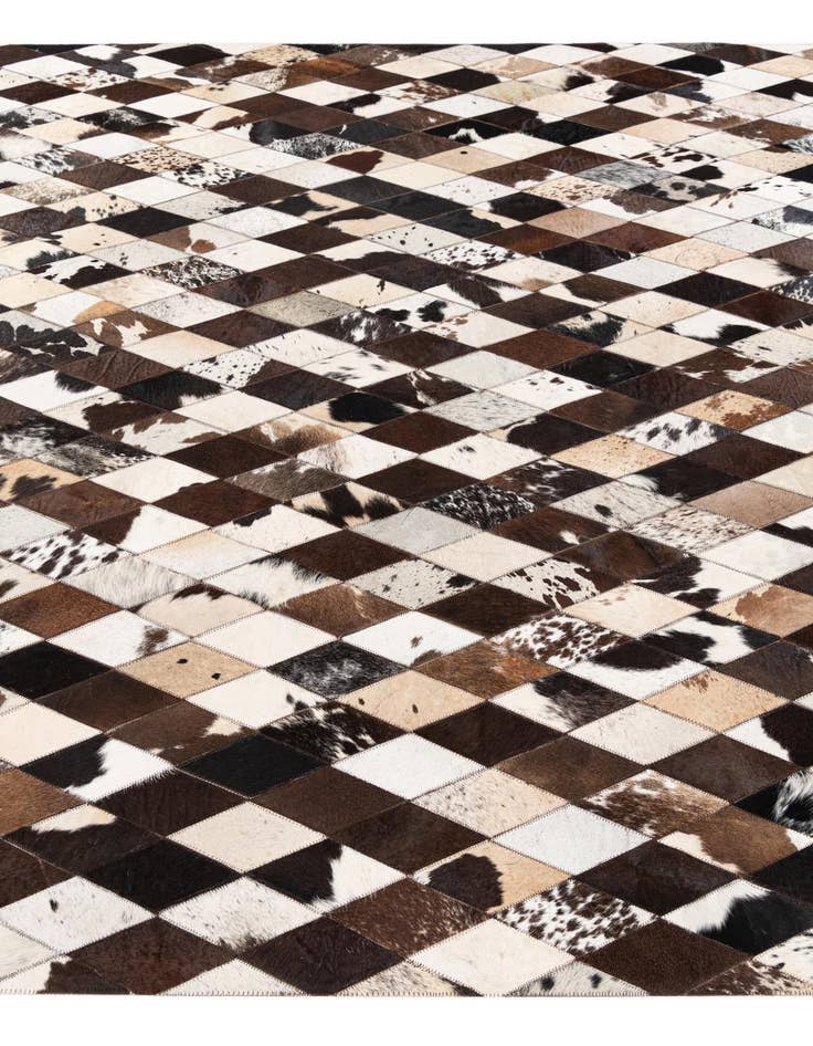 Detail image of 6' 8 x 9' 9 Cowhide Stocks Rug