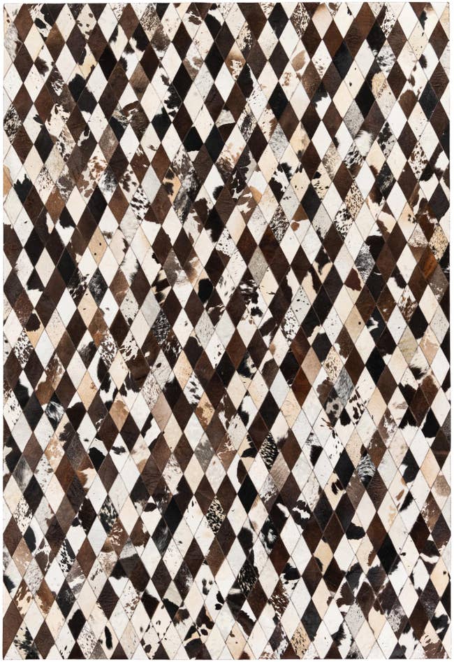 Detail image of 6' 8 x 9' 9 Cowhide Stocks Rug
