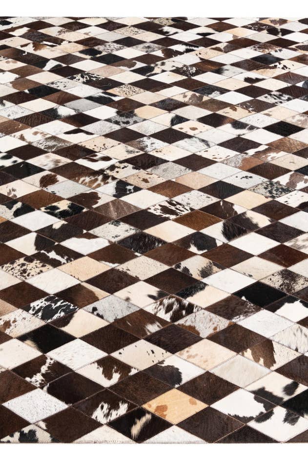 Detail image of 6' 8 x 9' 11 Cowhide Stocks Rug