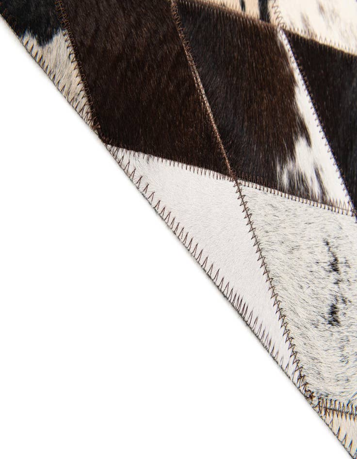 Detail image of 6' 9 x 9' 11 Cowhide Stocks Rug