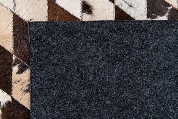 6' 9 x 9' 11 Cowhide Stocks Rug