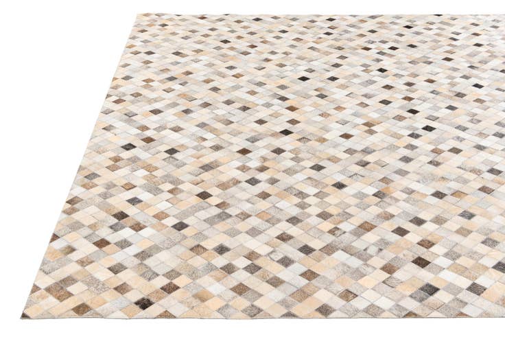 Detail image of 6' 8 x 9' 9 Cowhide Stocks Rug