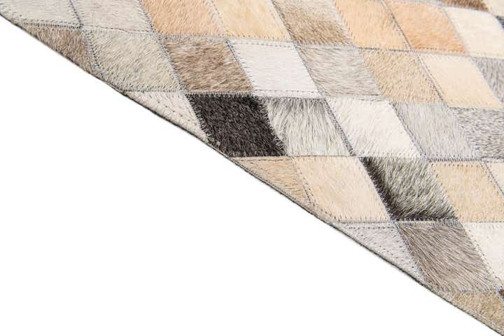 6' 8 x 9' 9 Cowhide Stocks Rug