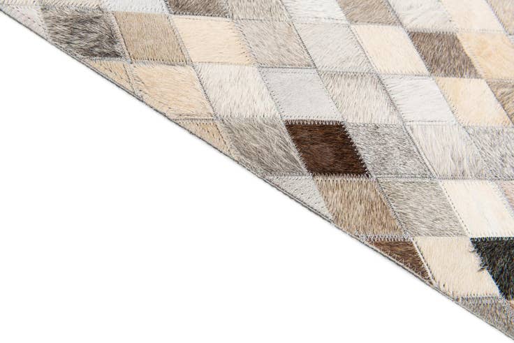Detail image of 6' 8 x 9' 9 Cowhide Stocks Rug